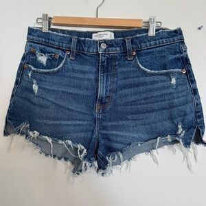 Abercrombie & Fitch Mid Rise Mom Short Curve Love Cut Off Raw Hem Size 10 30
